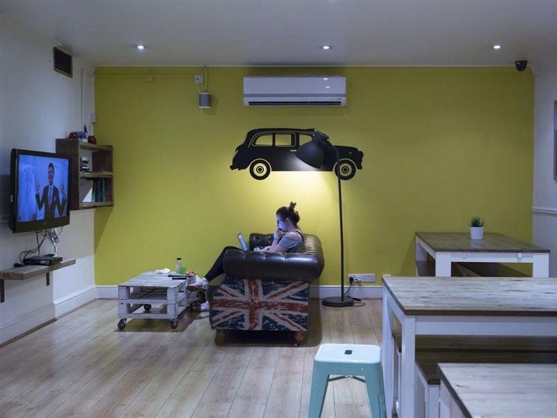 Smart Hyde Park View Hostel Londen Buitenkant foto