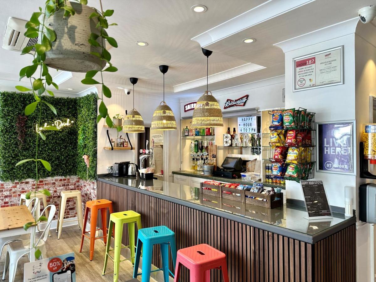 Smart Hyde Park View Hostel Londen Buitenkant foto