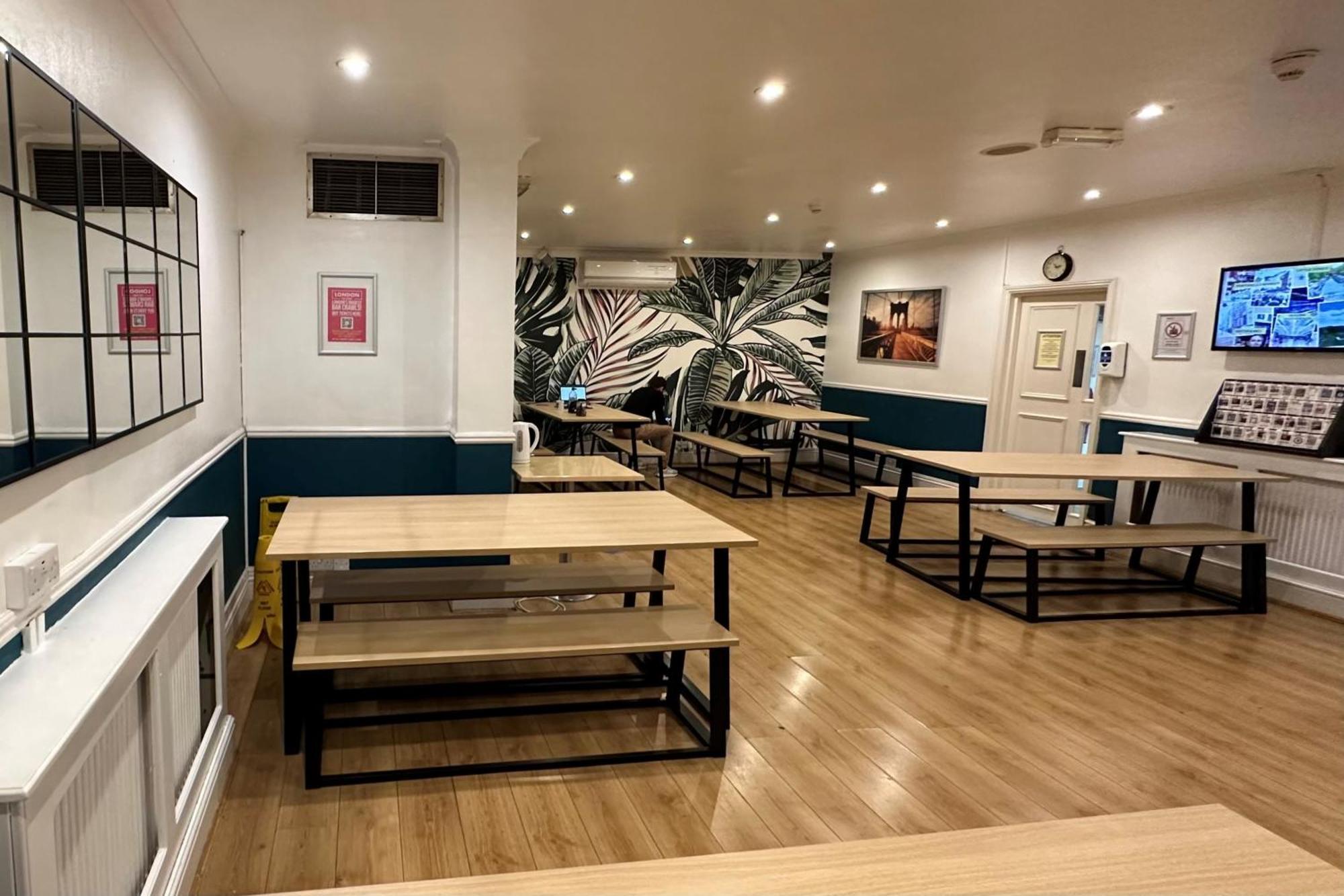 Smart Hyde Park View Hostel Londen Buitenkant foto