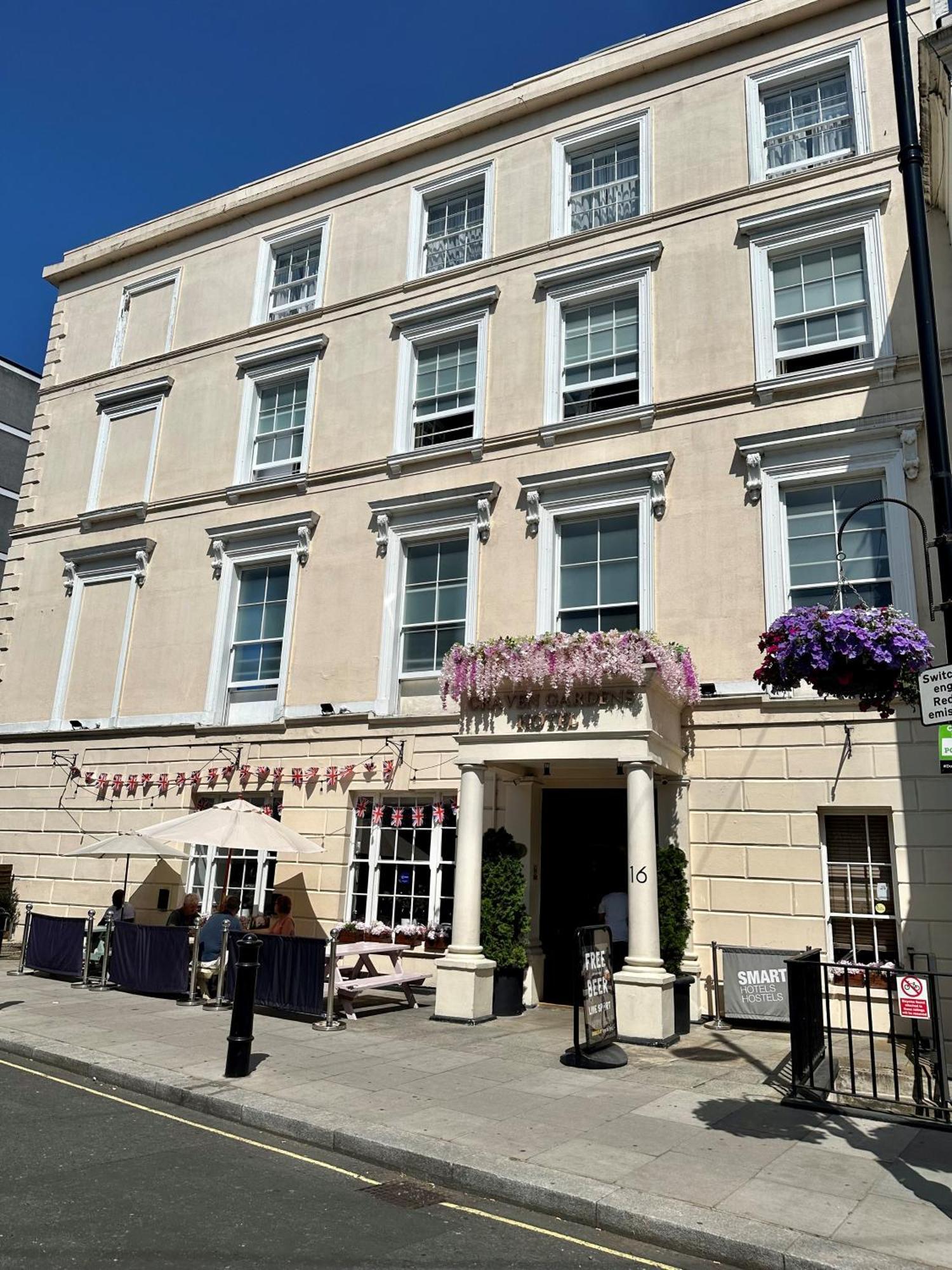 Smart Hyde Park View Hostel Londen Buitenkant foto