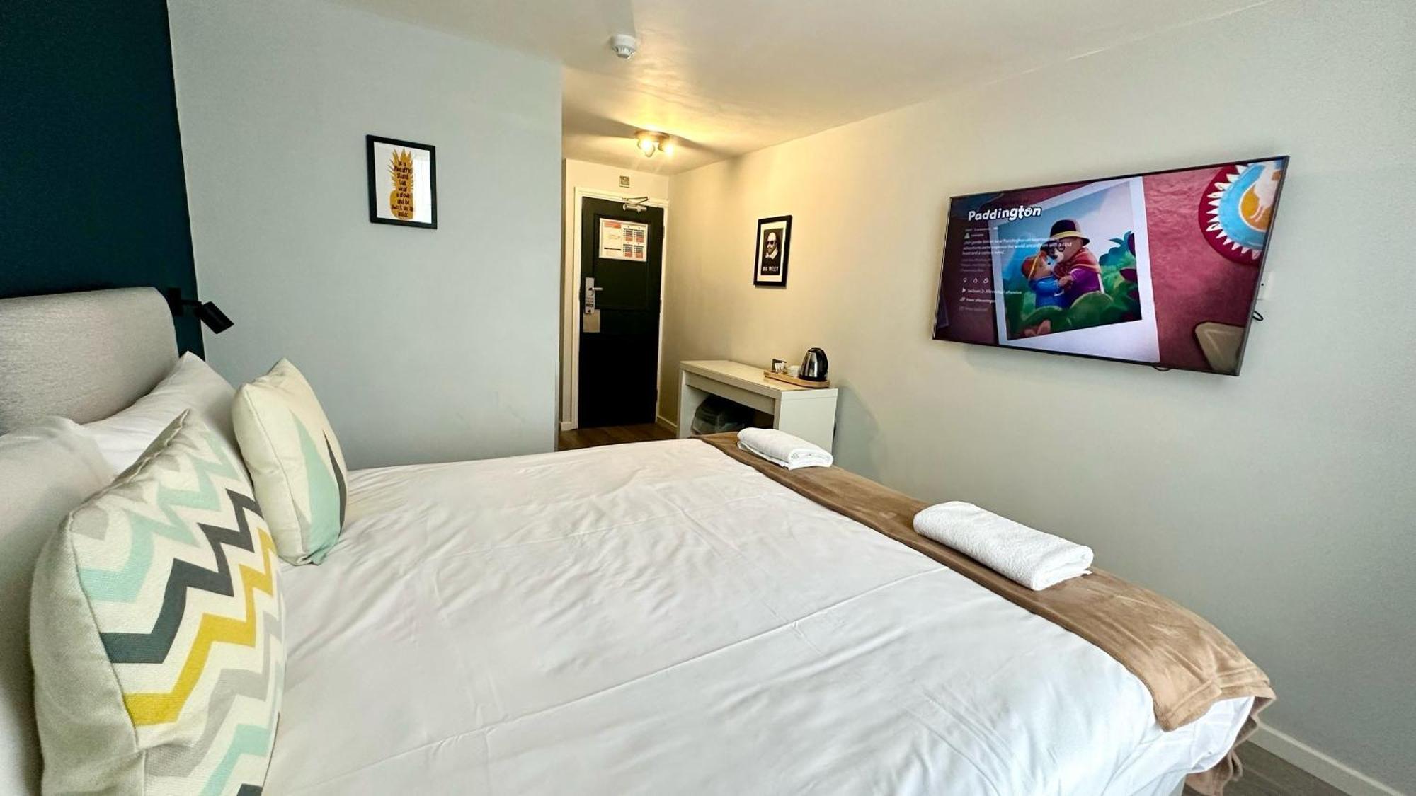 Smart Hyde Park View Hostel Londen Buitenkant foto