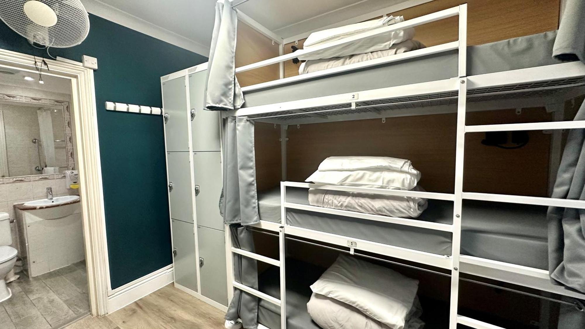 Smart Hyde Park View Hostel Londen Buitenkant foto