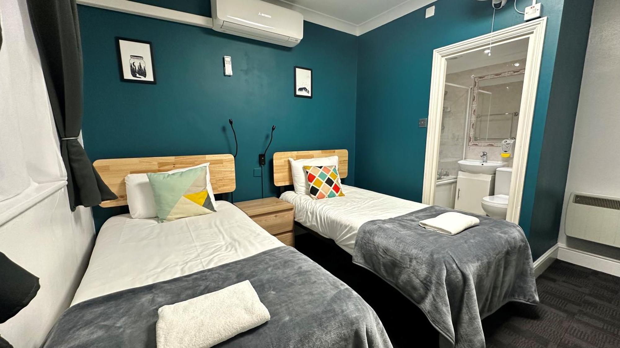 Smart Hyde Park View Hostel Londen Kamer foto