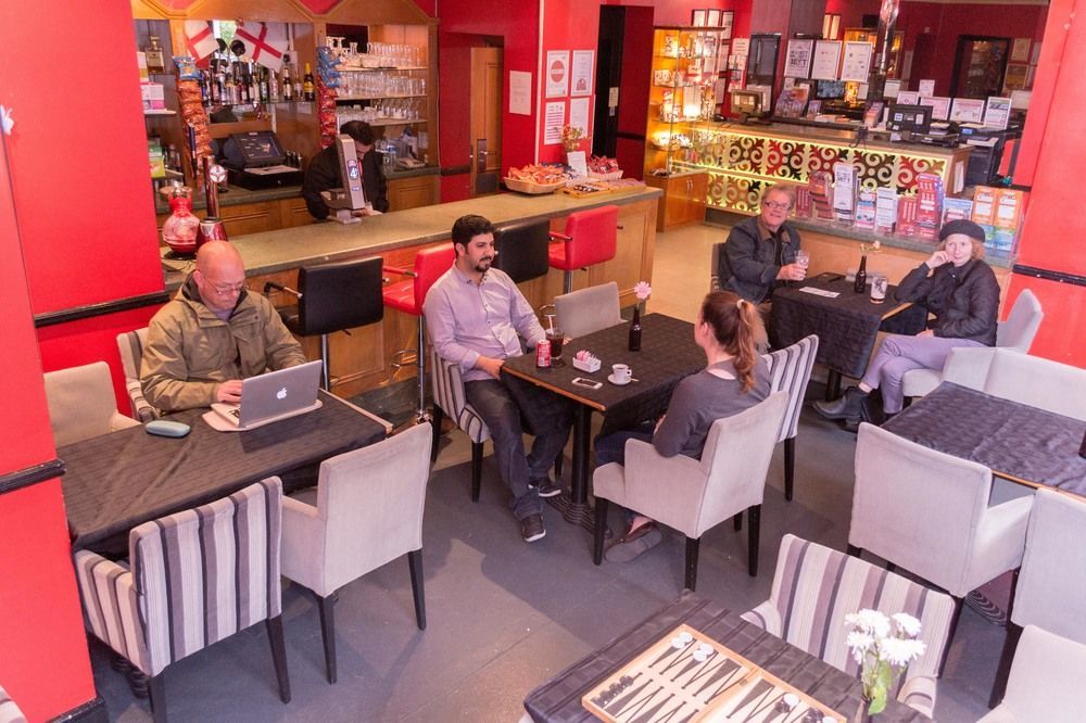 Smart Hyde Park View Hostel Londen Buitenkant foto