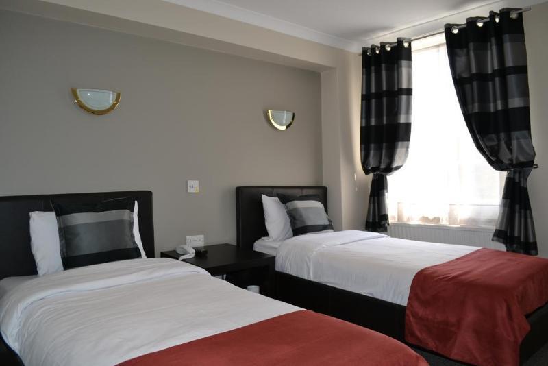 Smart Hyde Park View Hostel Londen Buitenkant foto